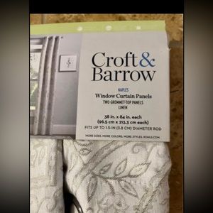 Croft and Barrow Kohls 2 curtain panels. Beautiful never opened.